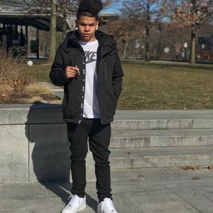 Meet your Posher, Jancarlos